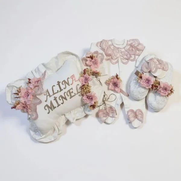 Kız Bebek Hastane Çıkış Seti 7 Parça- İsimli