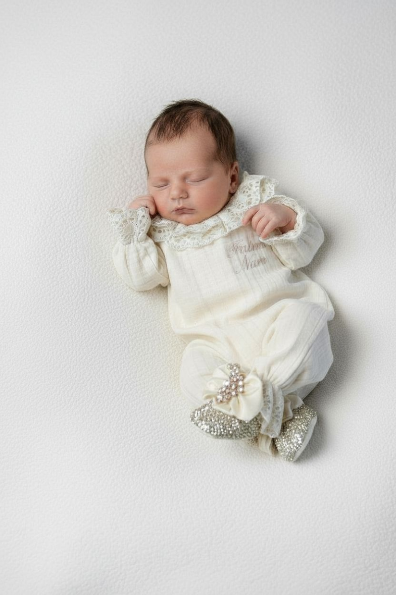 Yeni Doğan Hediyelik Kız Bebek Tulum, Ayakkabı, Örgü Yaka Seti