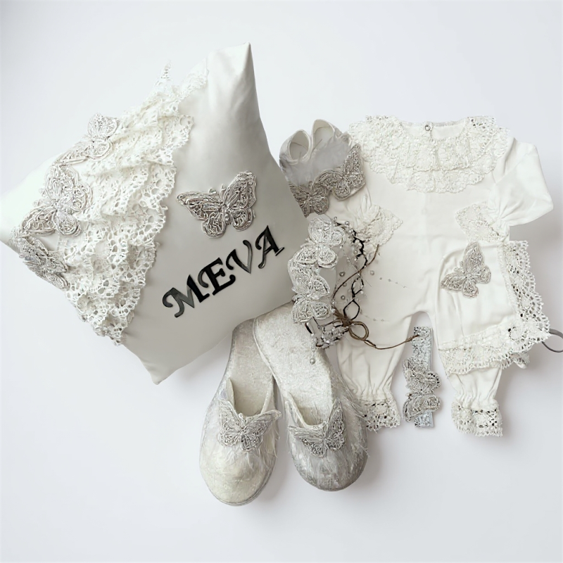 Kelebek Desenli Yeni Doğan Hastane Çıkış Seti – 6 Parça Bebek Giyim Takımı