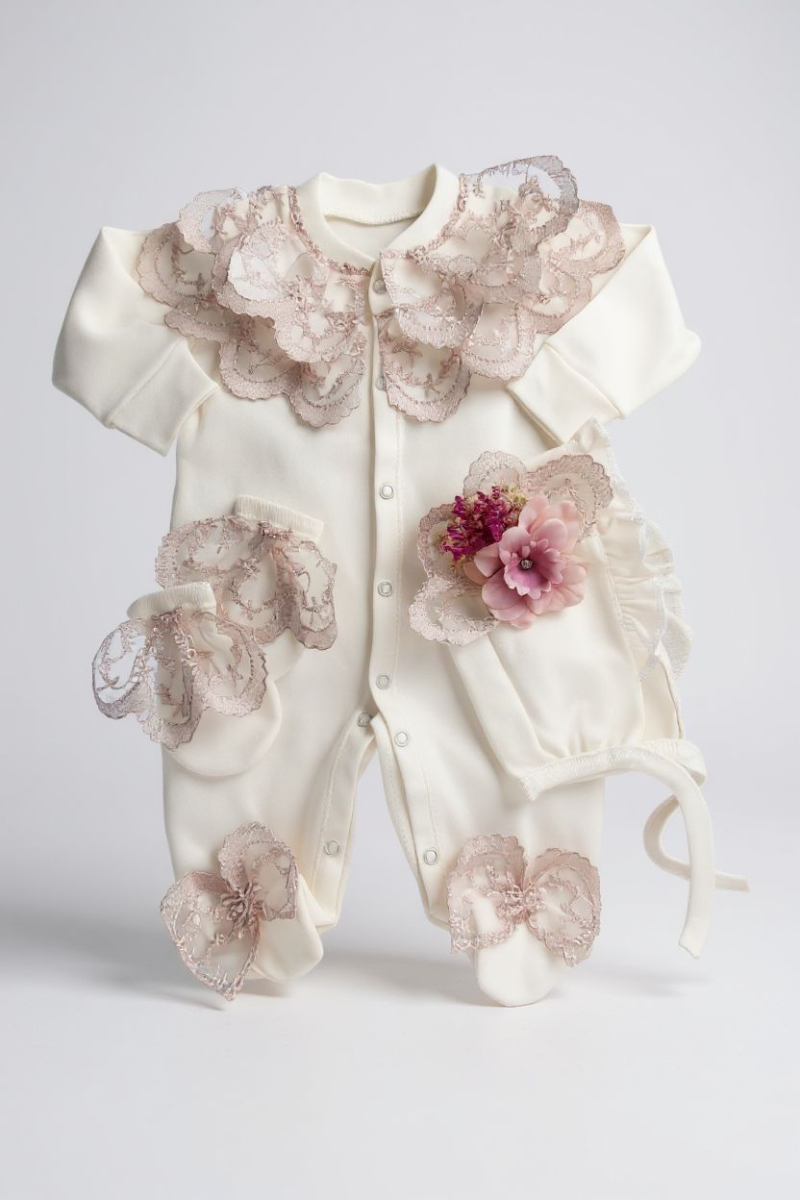 Bonet Şapkalı Pudra Güpürlü Kız Bebek Tulum Seti