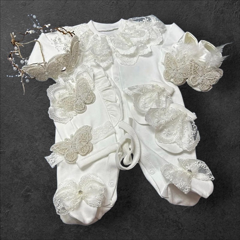 Dantelli Tulumlu Kelebek Detaylı Kız Bebek Hastane Çıkış Takımı