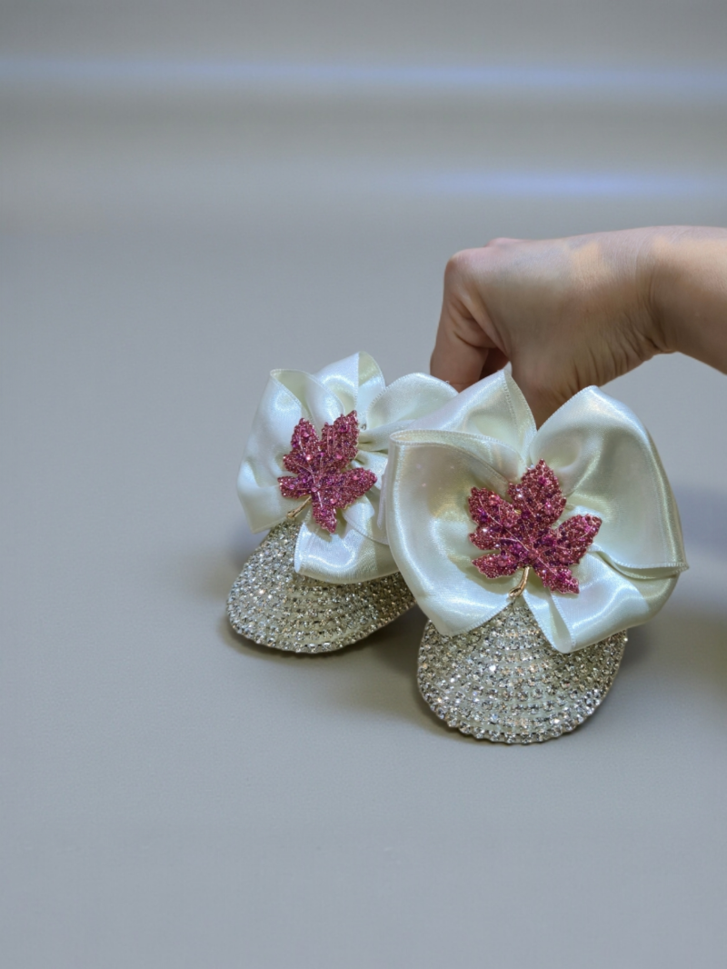 Taş İşlemeli Saten Fiyonklu Kız Bebek Ayakkabısı-Yaprak