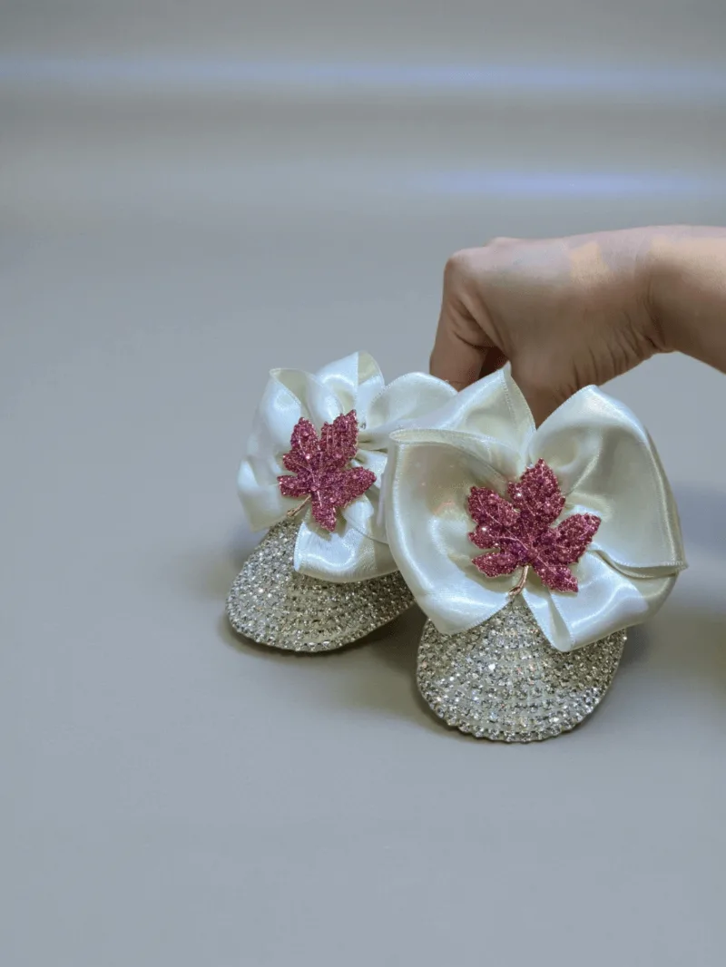 Taş İşlemeli Saten Fiyonklu Kız Bebek Ayakkabısı-Yaprak