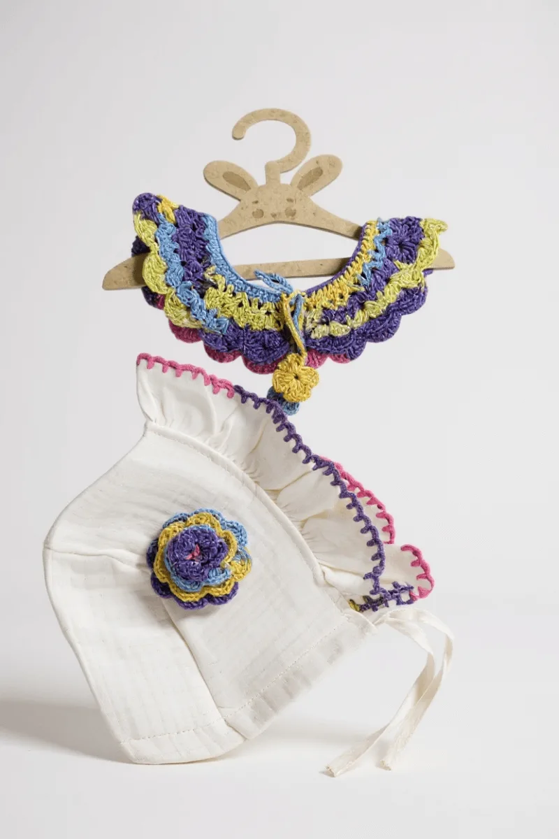 Renkli Düşler Müslin Bebek Şapka ve Örgü Yaka Seti