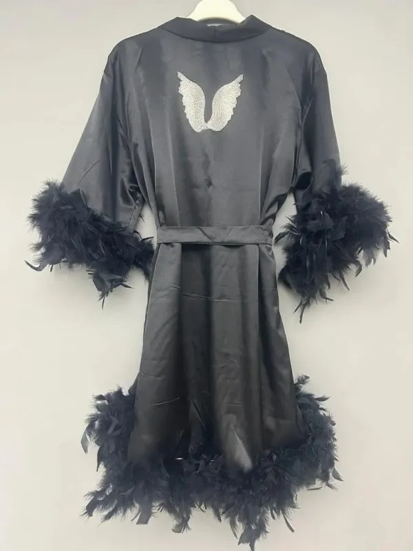 Etekleri Ve Kolları Tüylü Sabahlık-Siyah