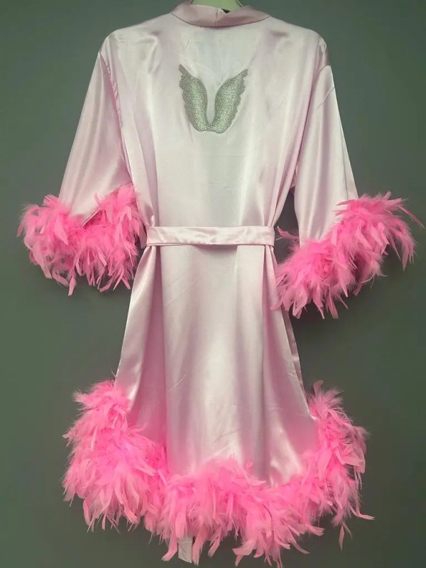 Etekleri Ve Kolları Tüylü Sabahlık-Pembe