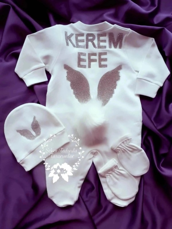 Taş Kanatlı Ponponlu Tulum Seti – Beyaz