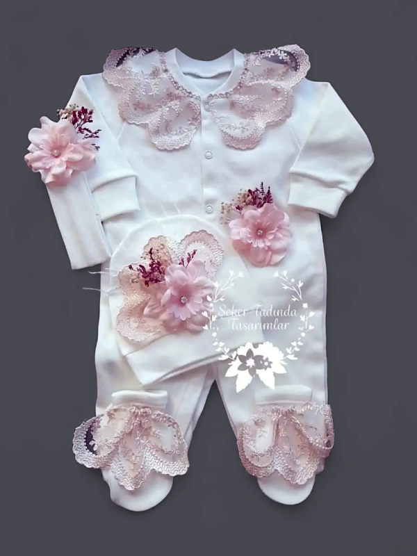 Pudra Güpür Detaylı Kız Bebek Tulum Seti